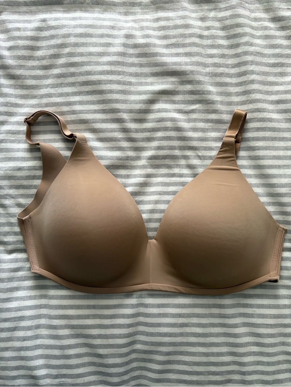 Soma Vanishing Wireless bra
